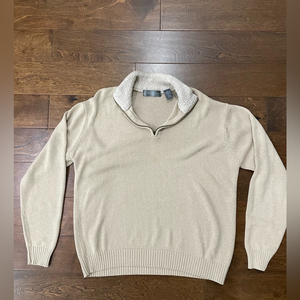 Oscar de la renta sweater. Men’s tan pull over quarter zip. XL